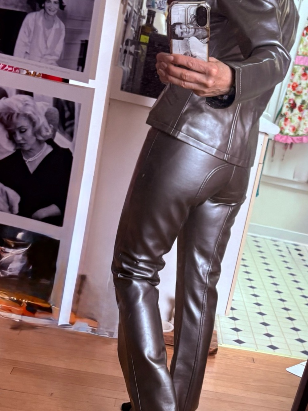 Vintage Le Château 2Pc Silver Metallic Faux Leather Jacket & Pants Set Sz:Small - Picture 14 of 15